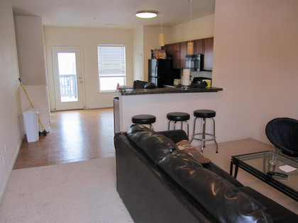 LivingRoomAndKitchen_2ndFloor.JPG