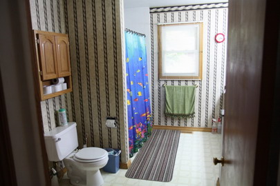 Bath room.JPG