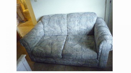  Sofa, 1.5 m x 0.9 m, 10 $