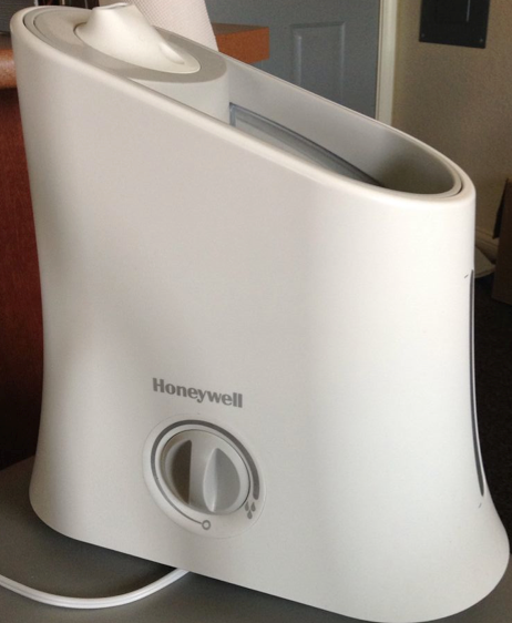 Honeywell加湿器，原价57刀，自从买了之后真的只用过一次。现15刀甩了。